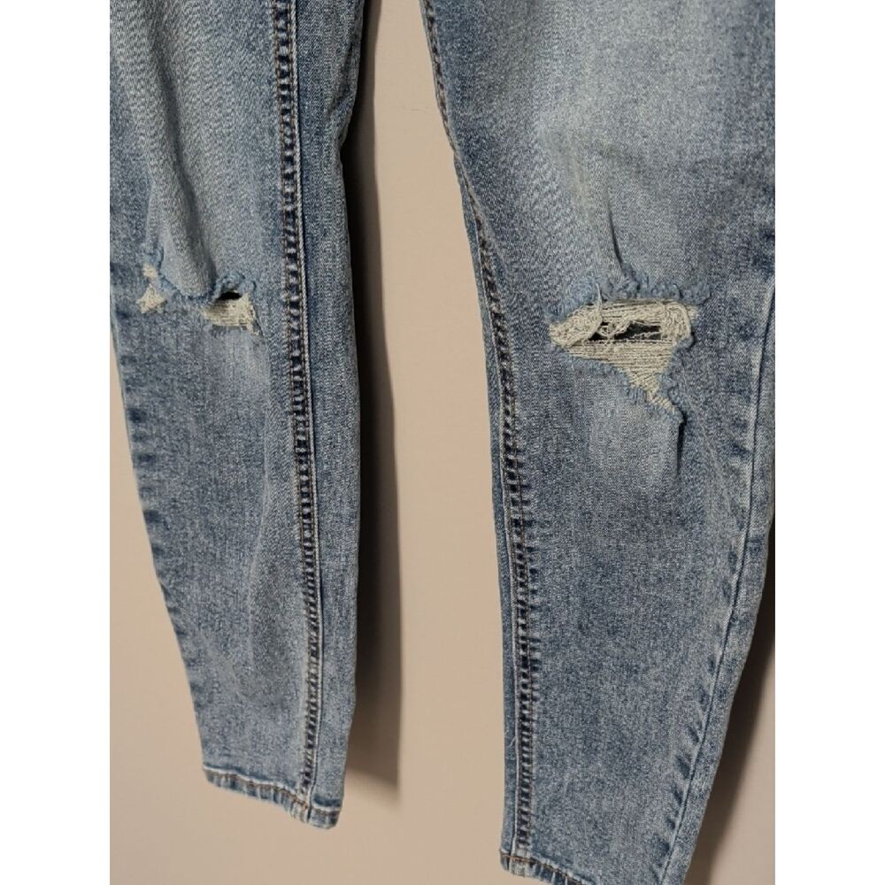 SHEIN Light Blue Distressed High-Rise Skinny Jeans - Picture 3 of 7
